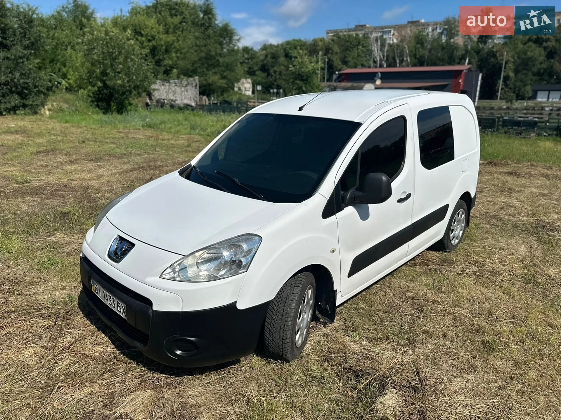2010 Peugeot Partner - мініатюра 2