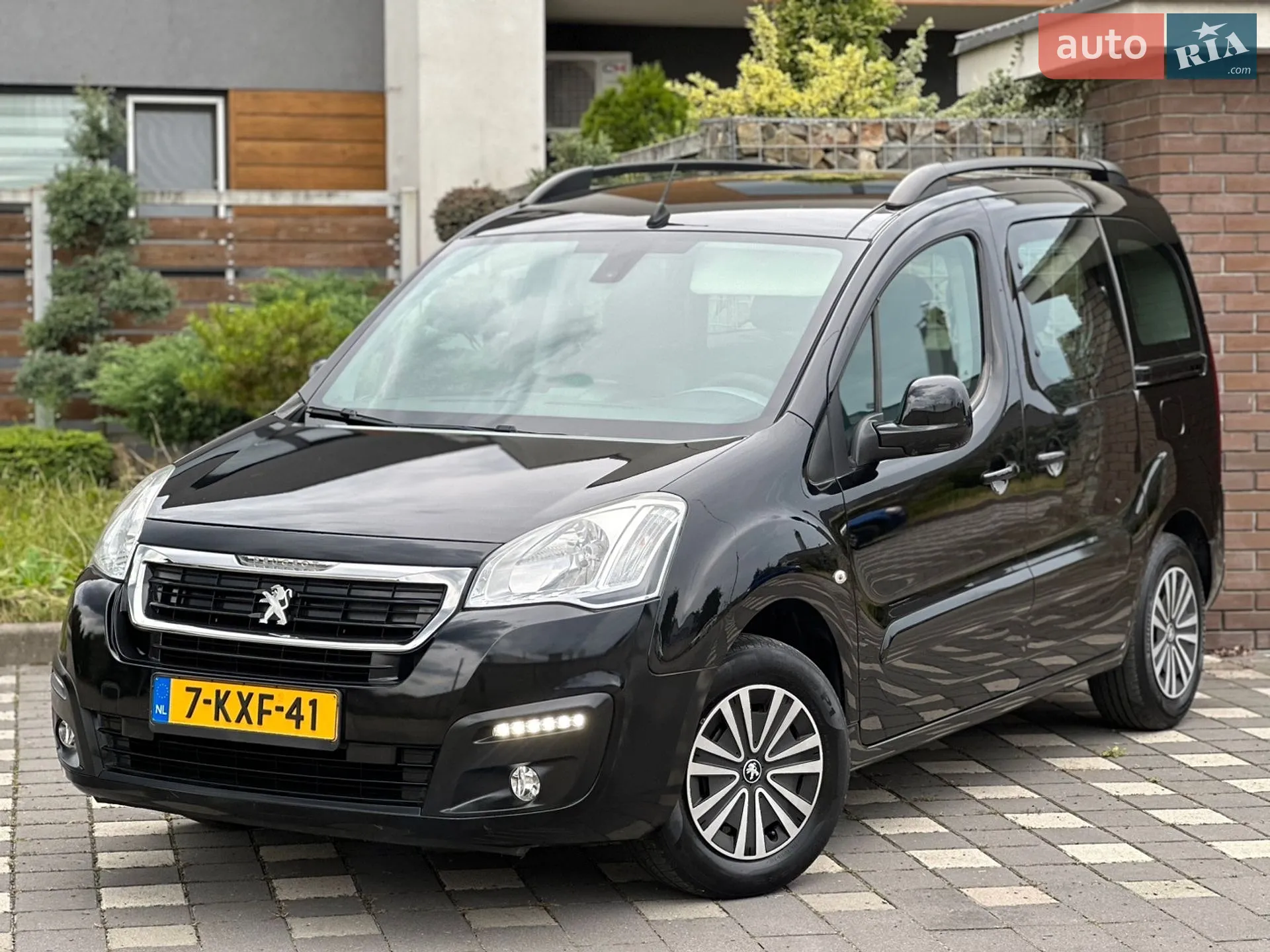 2015 Peugeot Partner - мініатюра 8