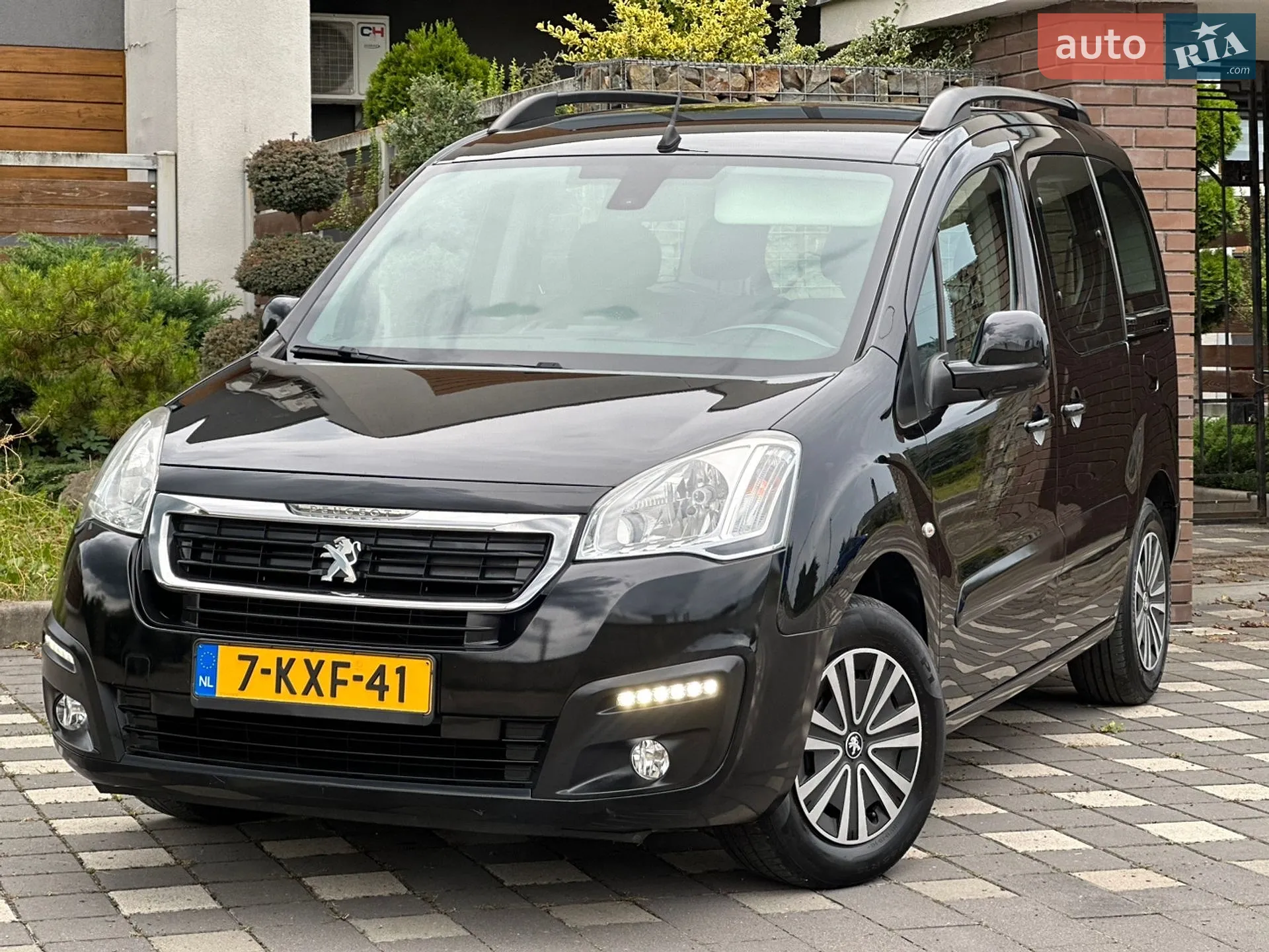 2015 Peugeot Partner - мініатюра 9