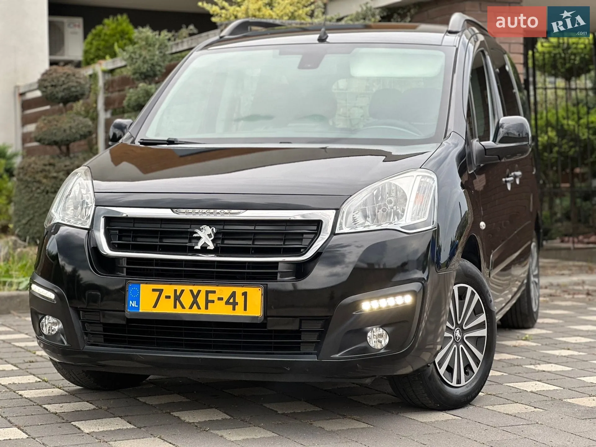 2015 Peugeot Partner - мініатюра 10