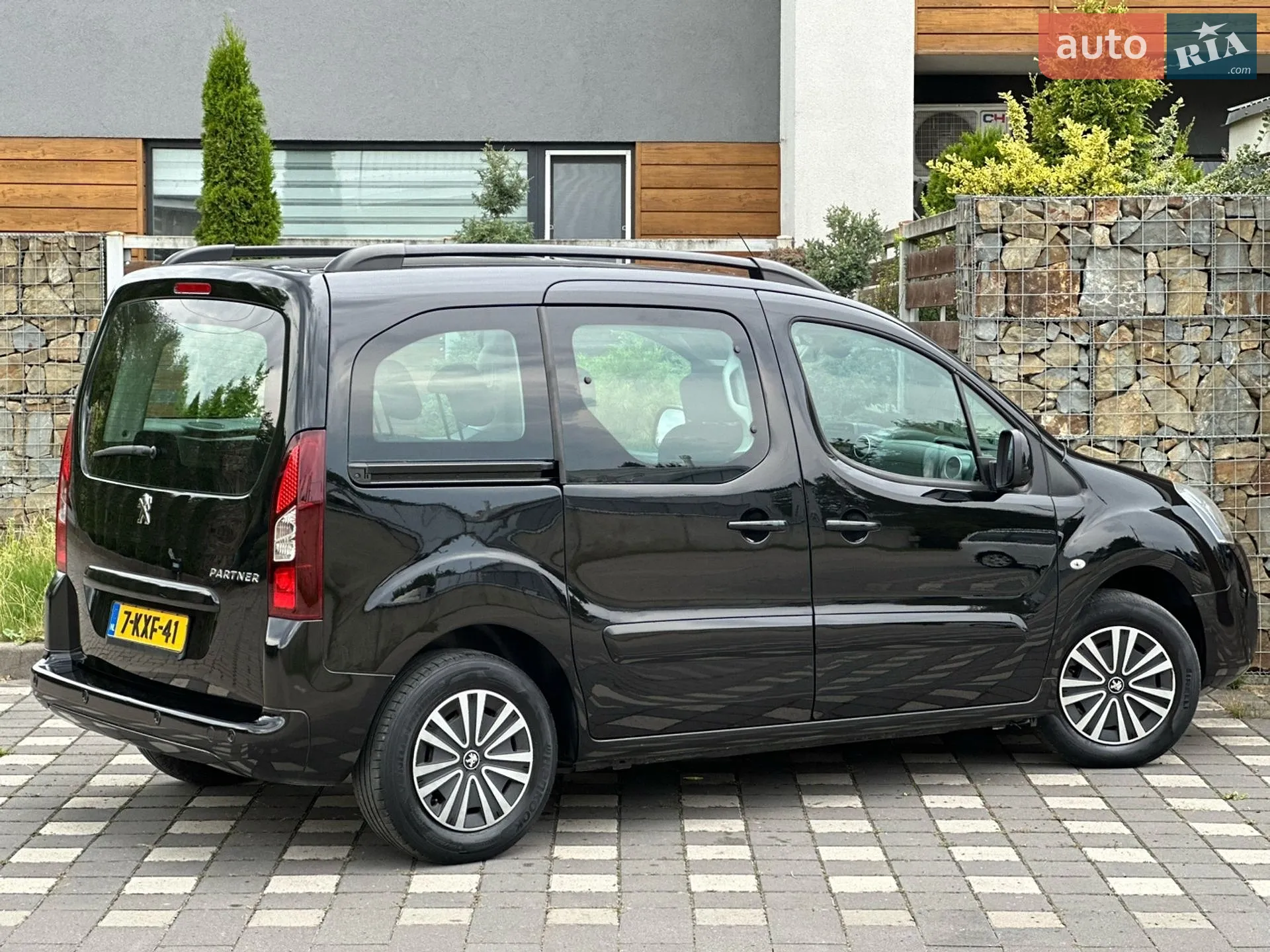 2015 Peugeot Partner - мініатюра 16