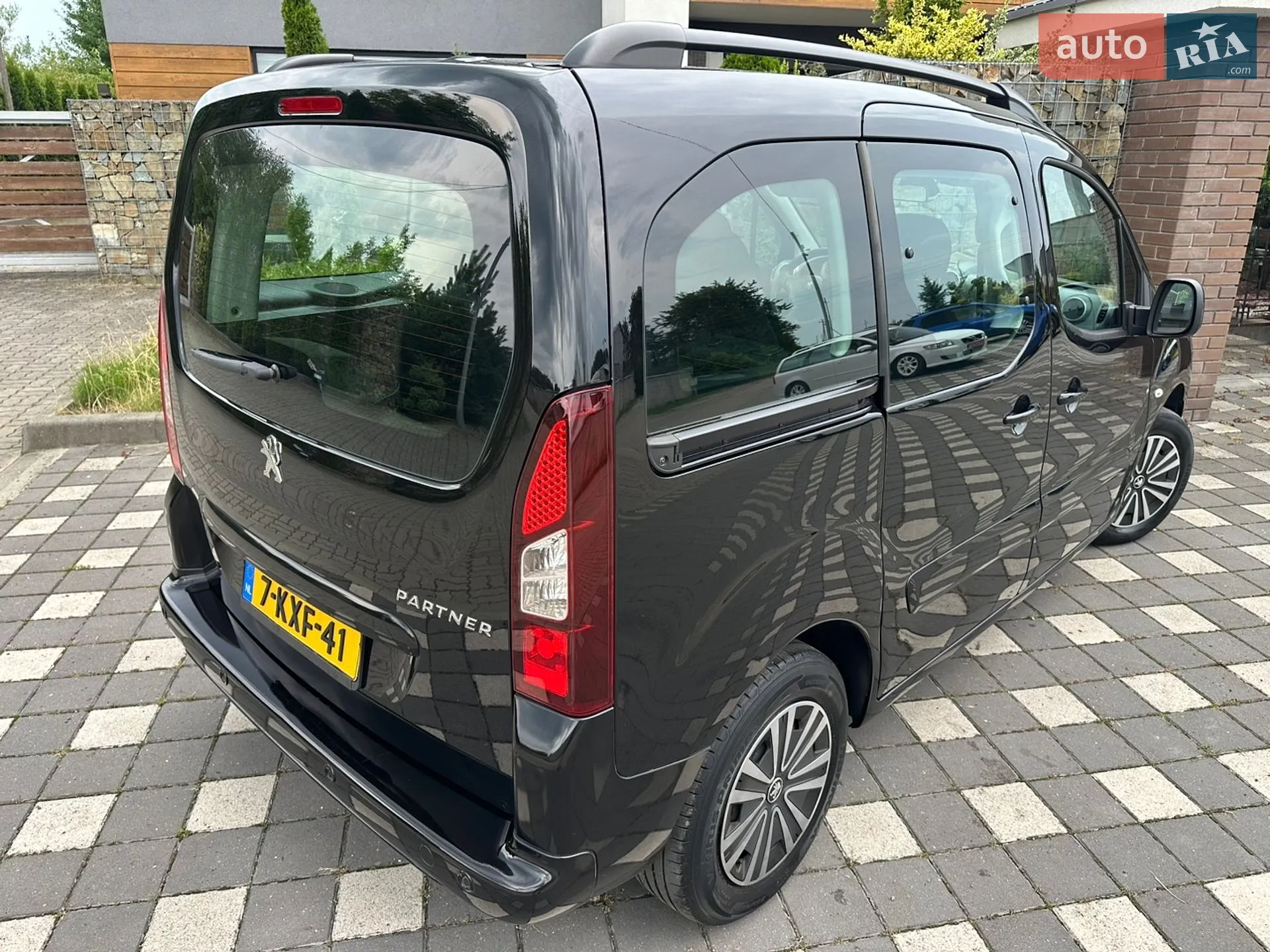 2015 Peugeot Partner - мініатюра 22