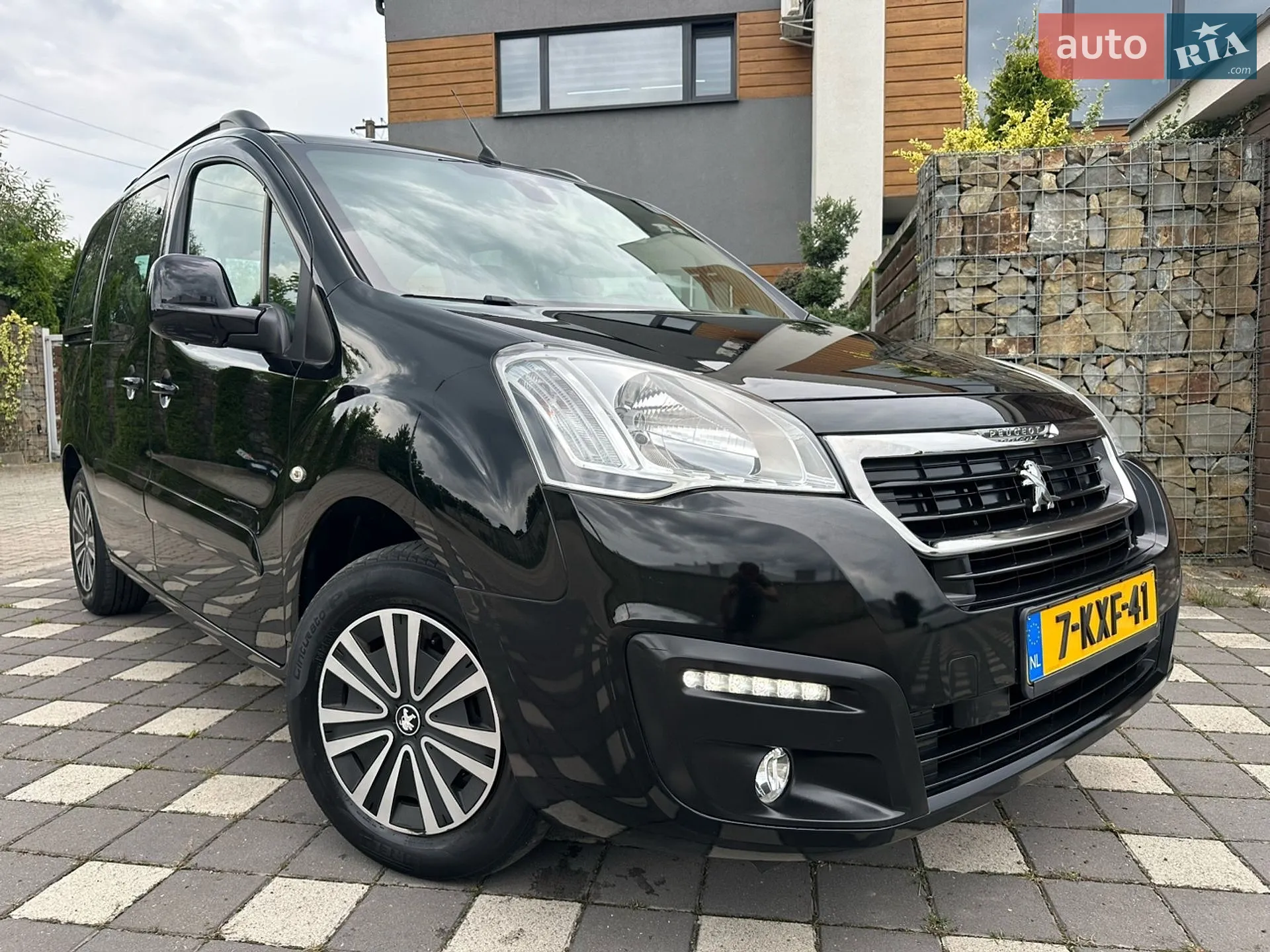 2015 Peugeot Partner - мініатюра 35