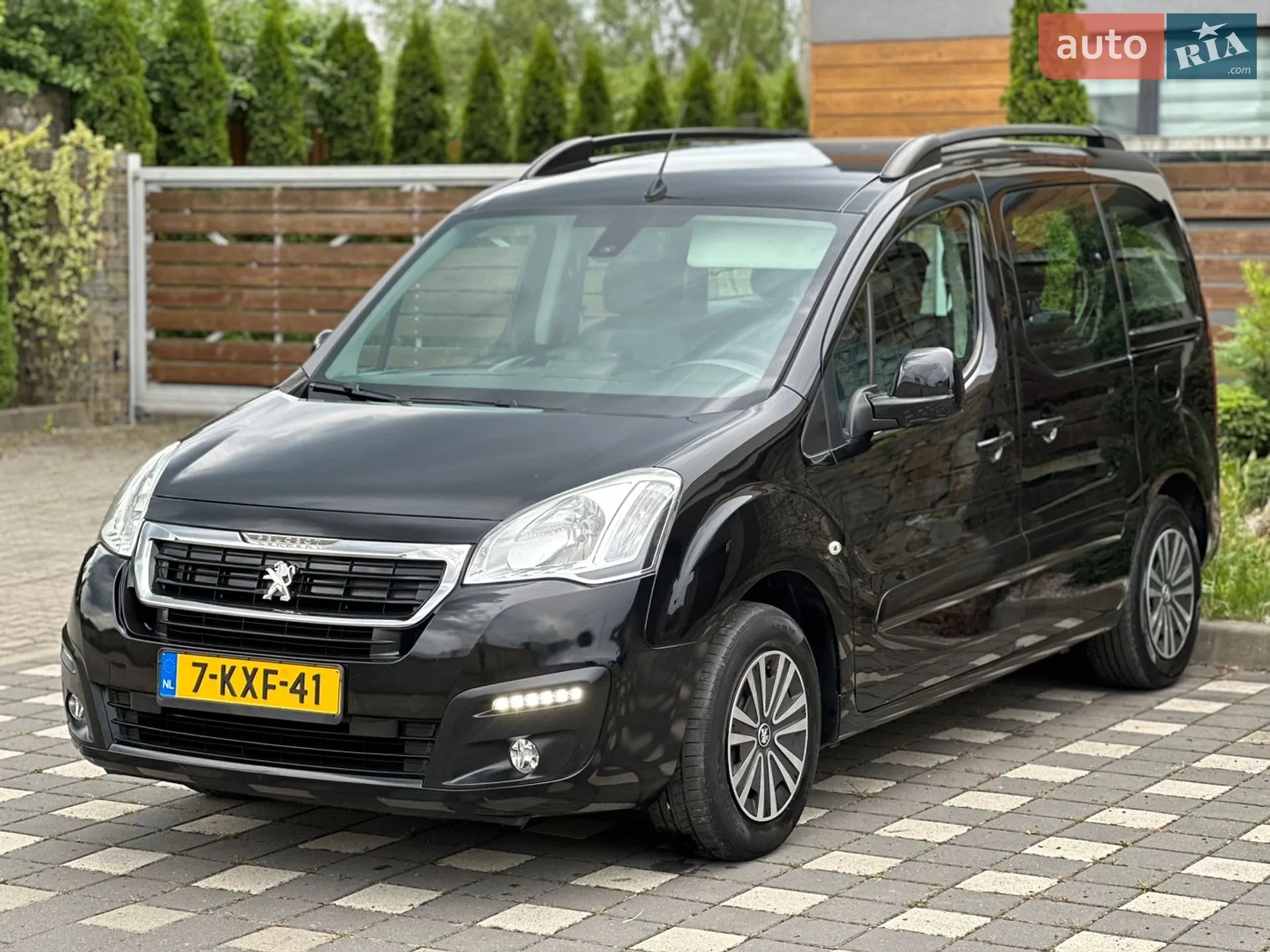 2015 Peugeot Partner - мініатюра 49