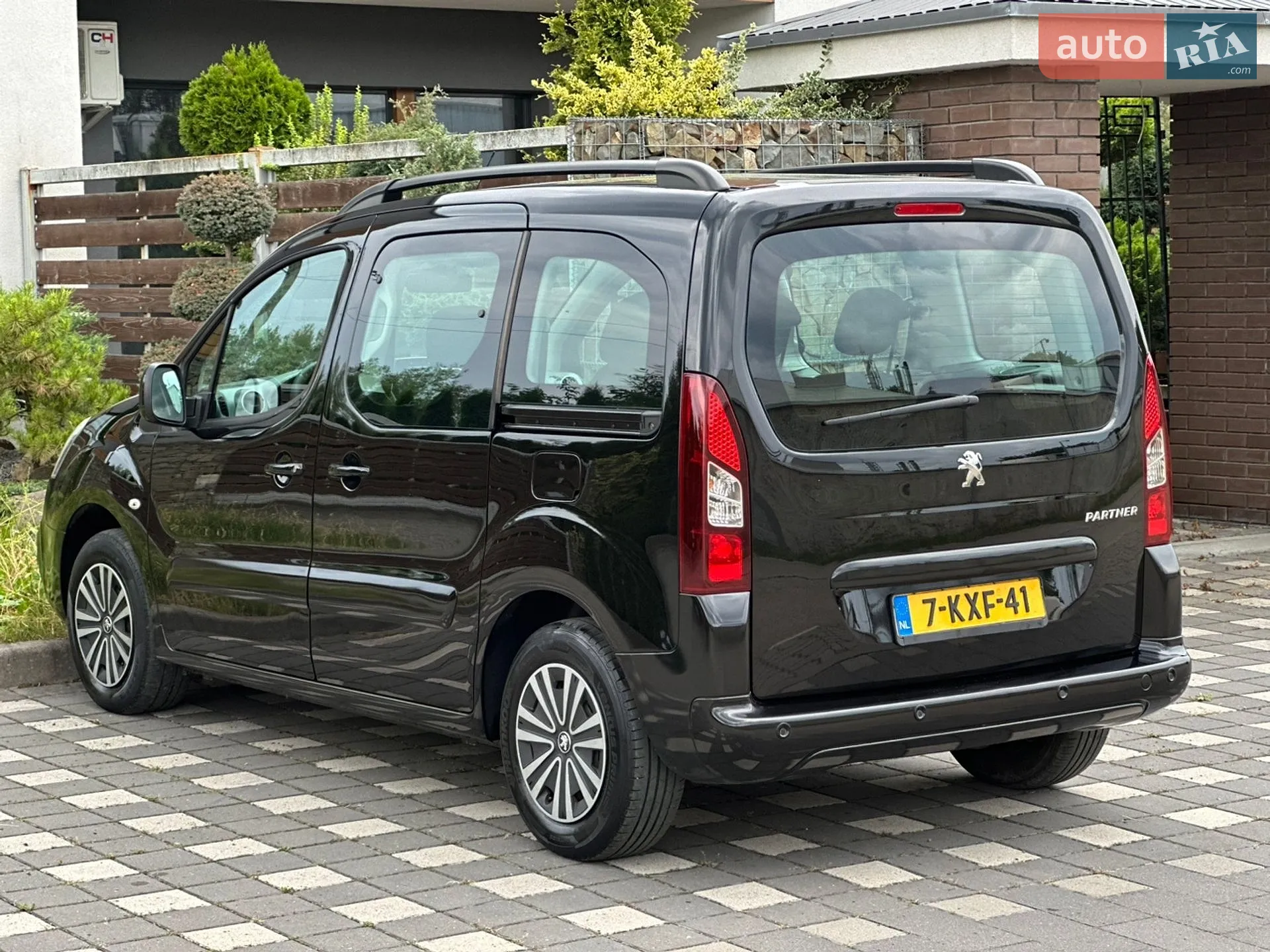 2015 Peugeot Partner - мініатюра 51