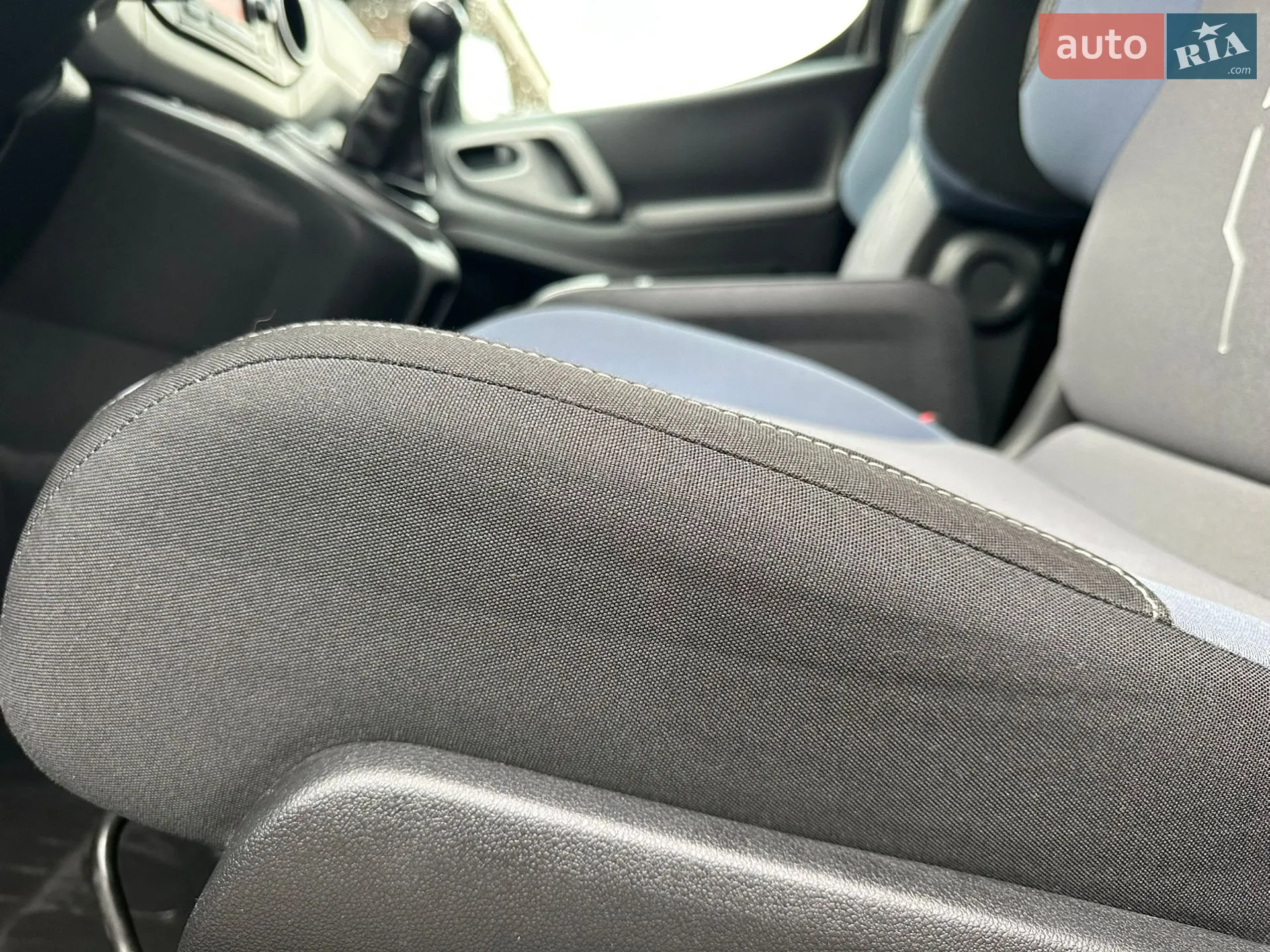 2015 Peugeot Partner - мініатюра 57