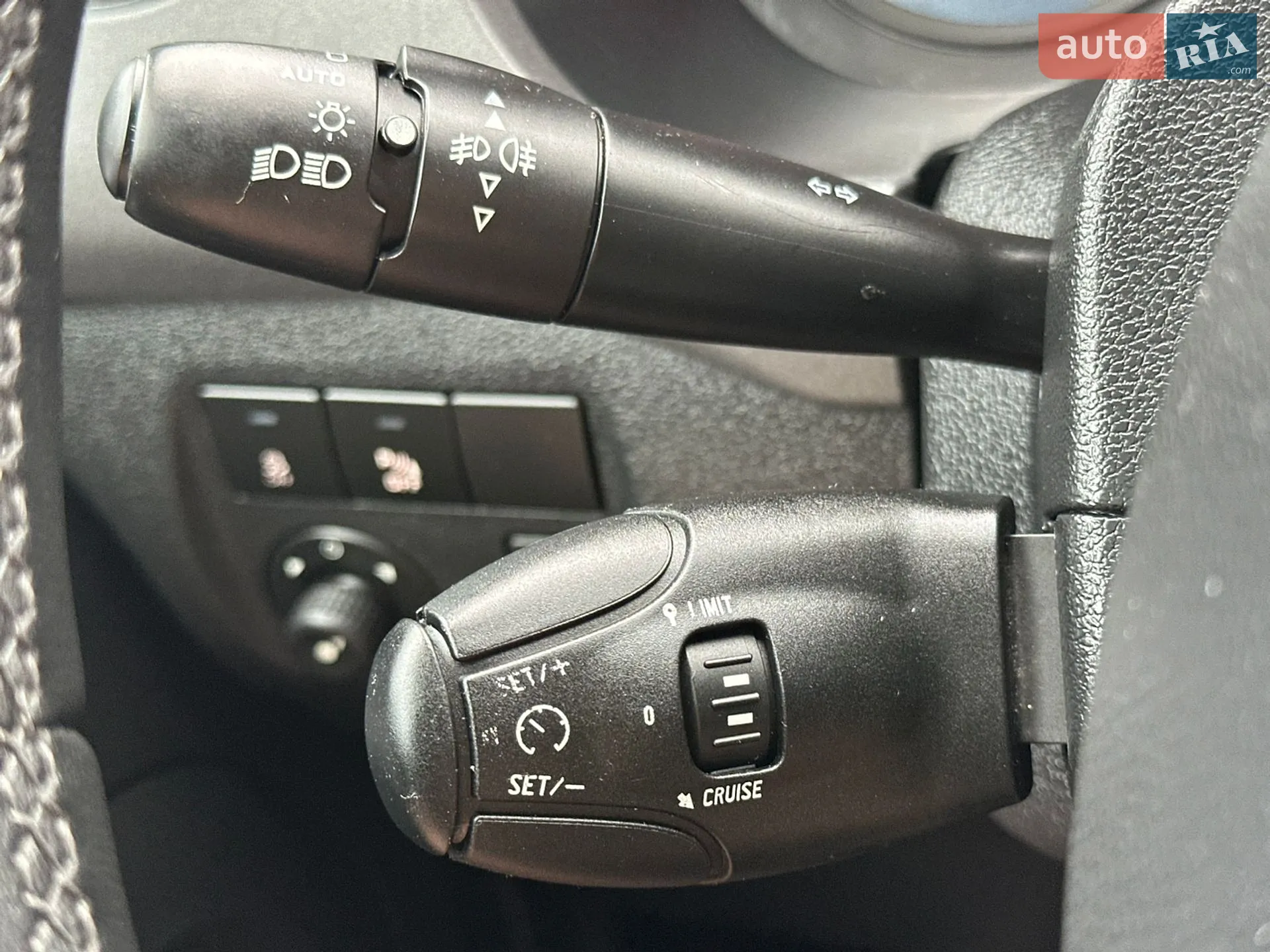 2015 Peugeot Partner - мініатюра 72