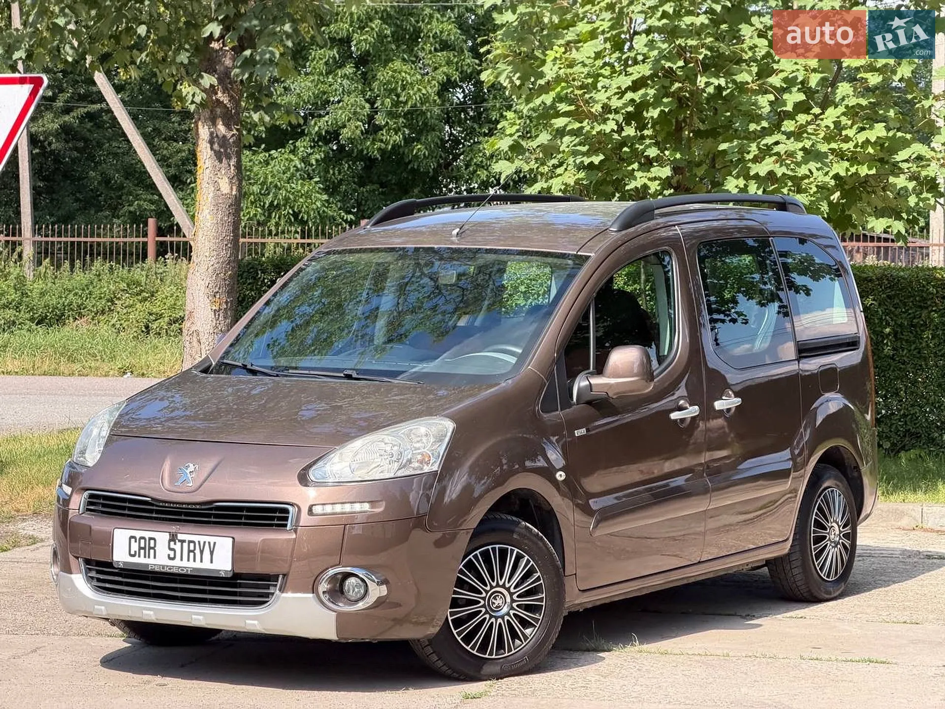 2015 Peugeot Partner - мініатюра 13