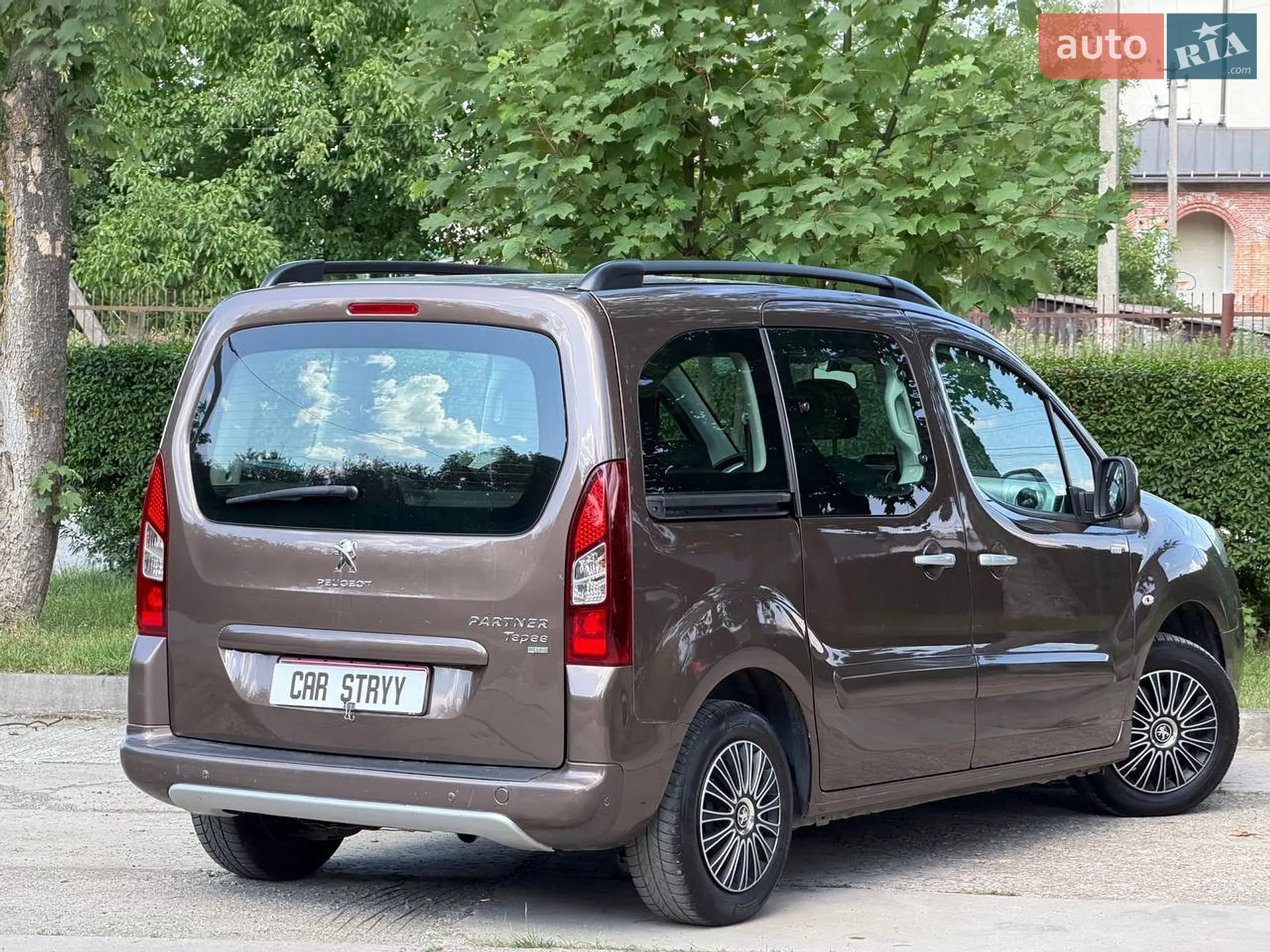2015 Peugeot Partner - мініатюра 21
