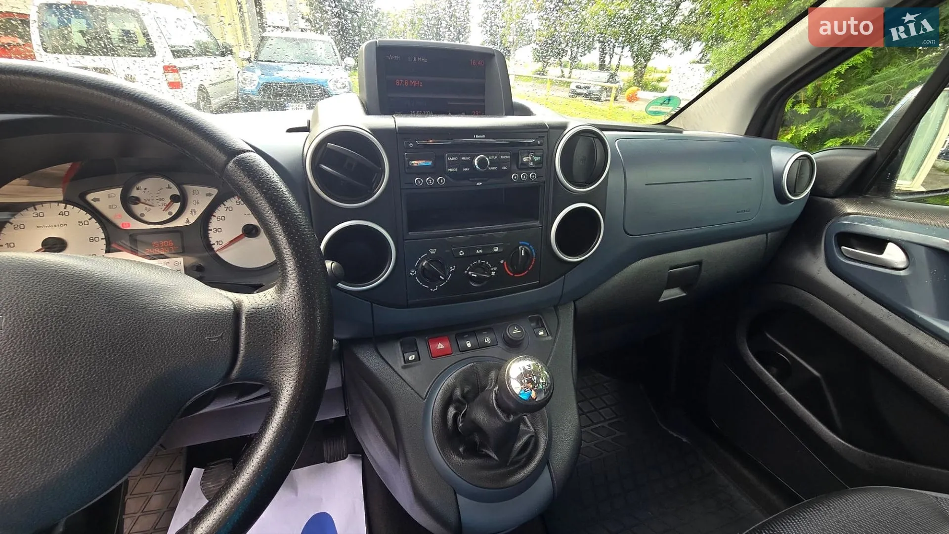 2011 Peugeot Partner - мініатюра 38