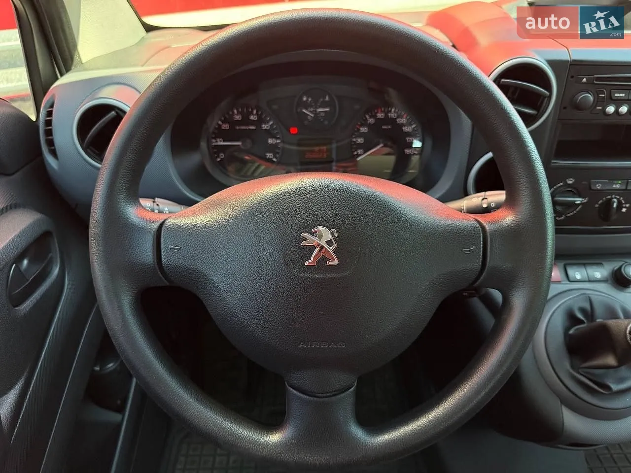 2015 Peugeot Partner - мініатюра 15