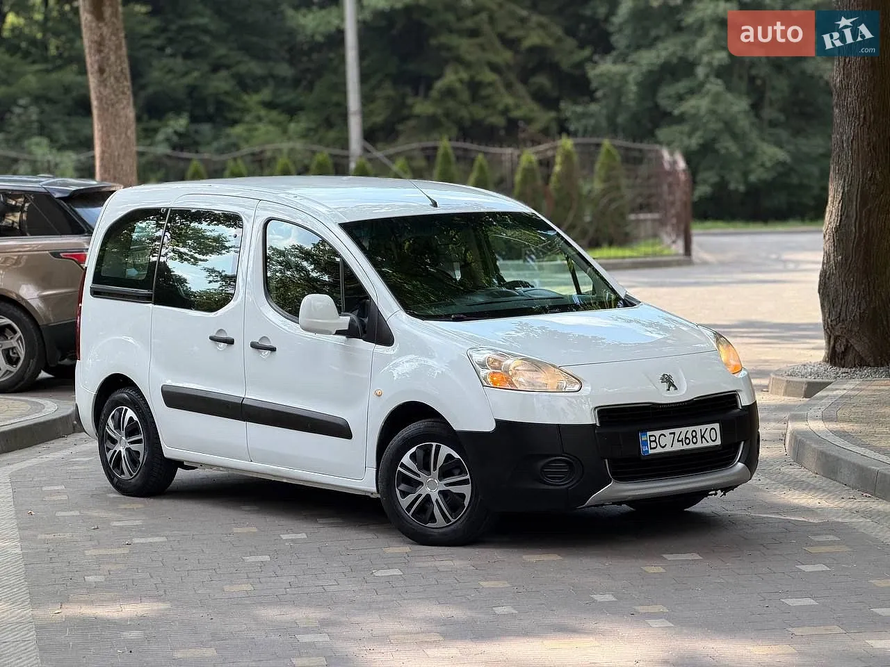 2011 Peugeot Partner - мініатюра 24