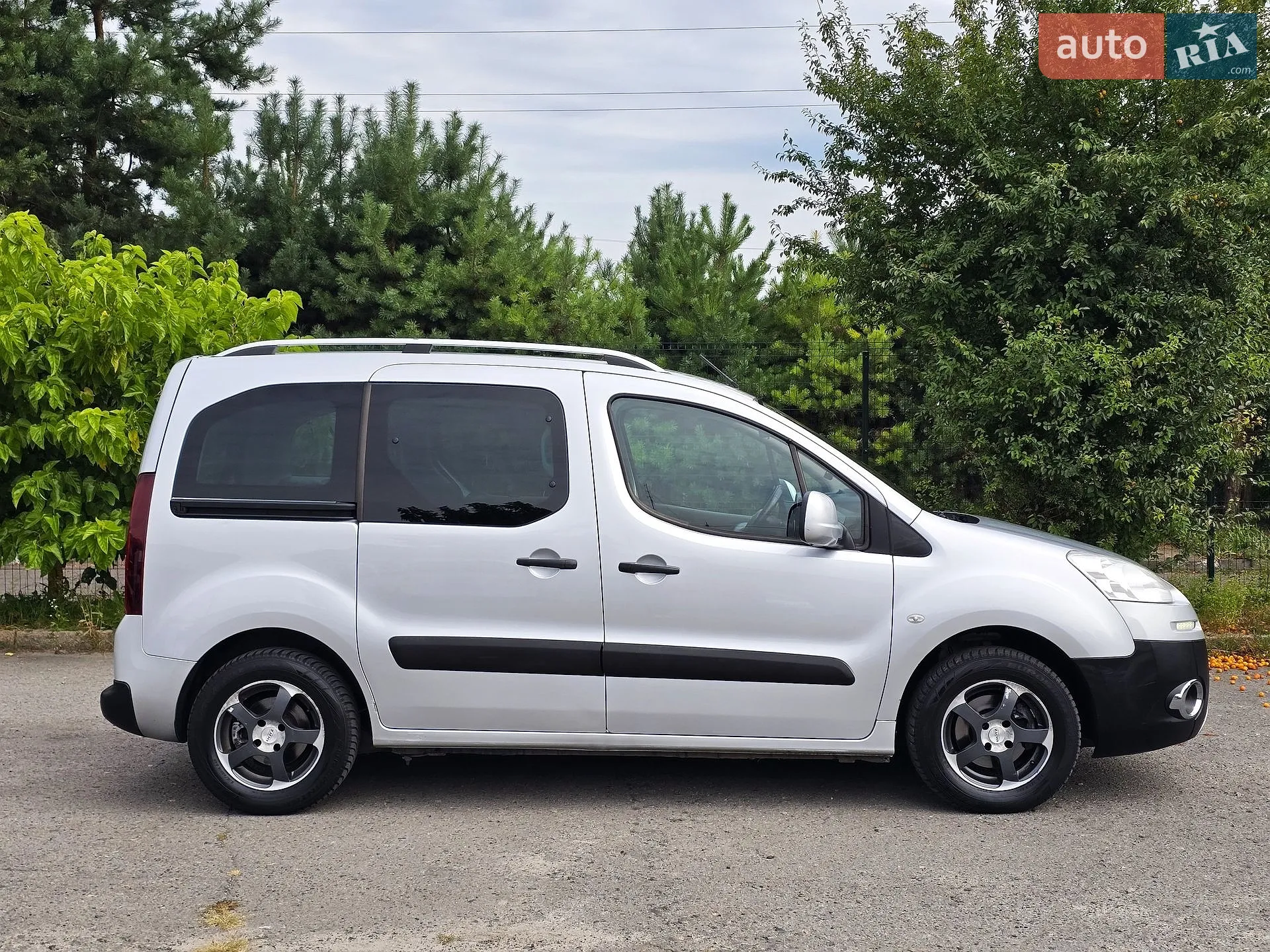 2012 Peugeot Partner - мініатюра 10