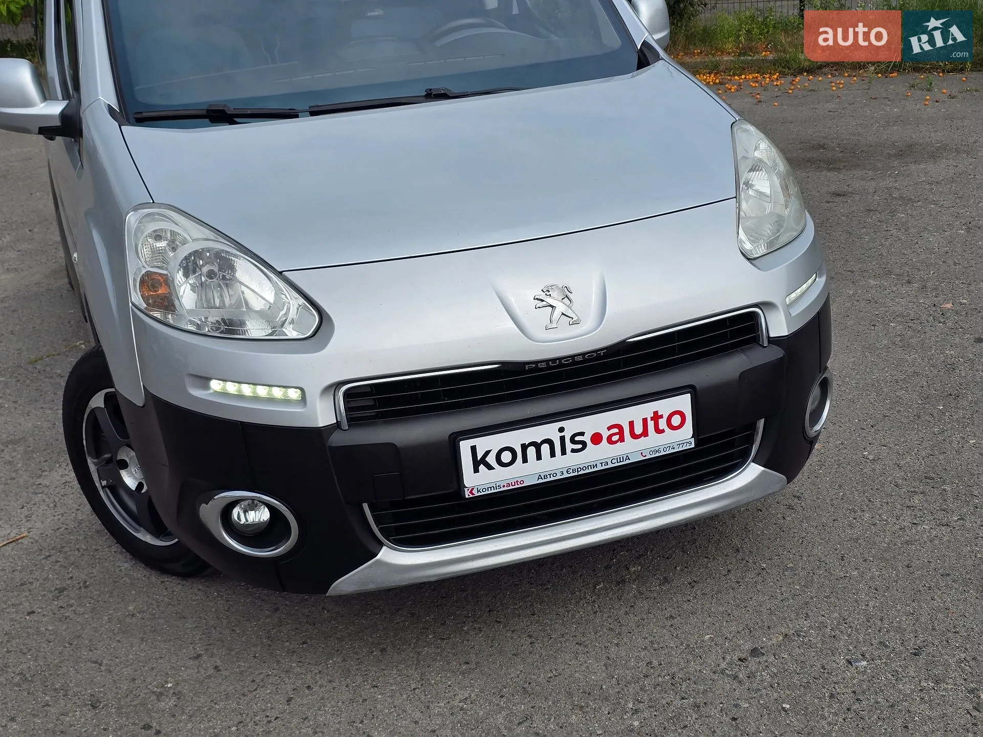 2012 Peugeot Partner - мініатюра 11