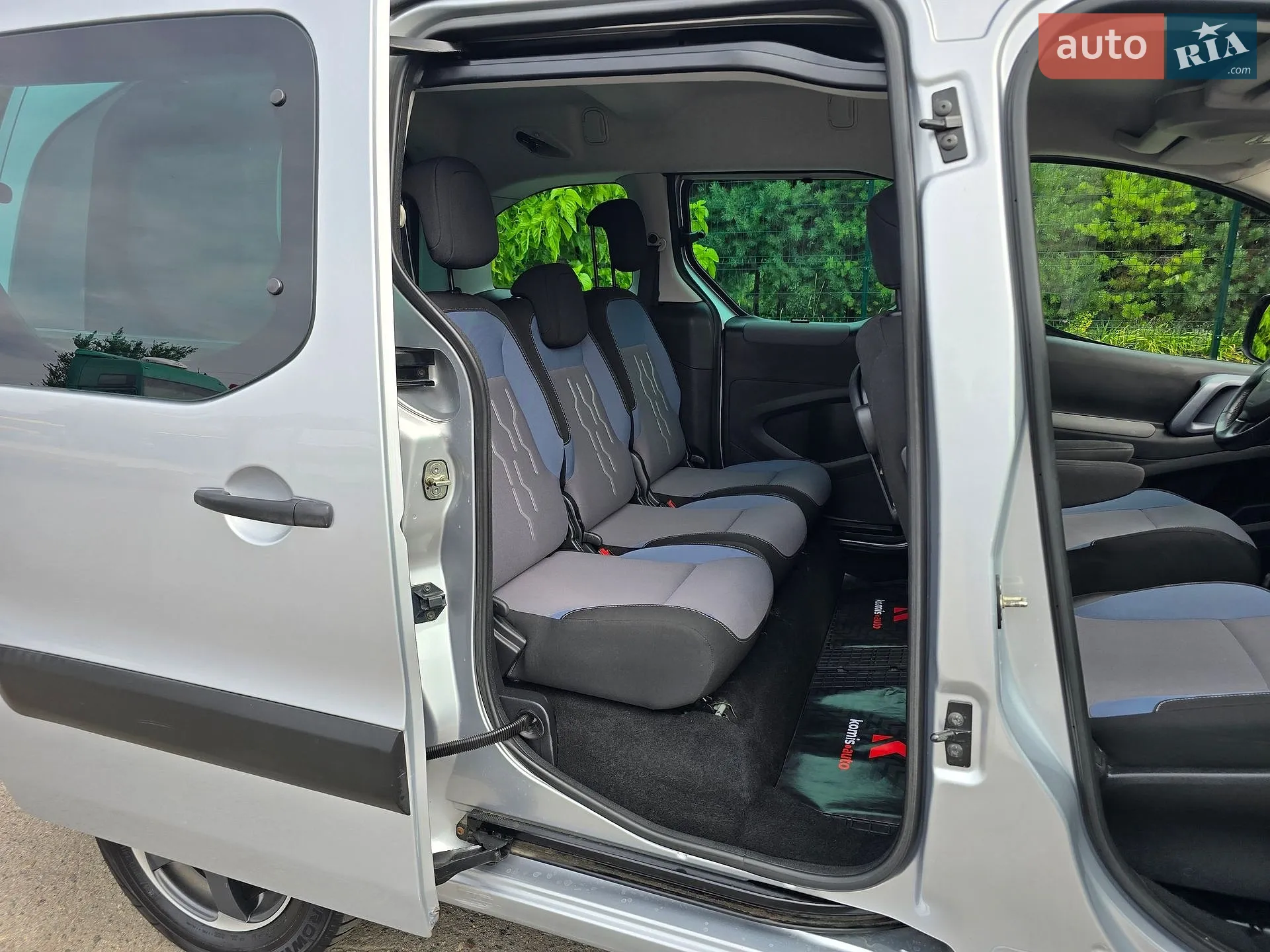 2012 Peugeot Partner - мініатюра 35