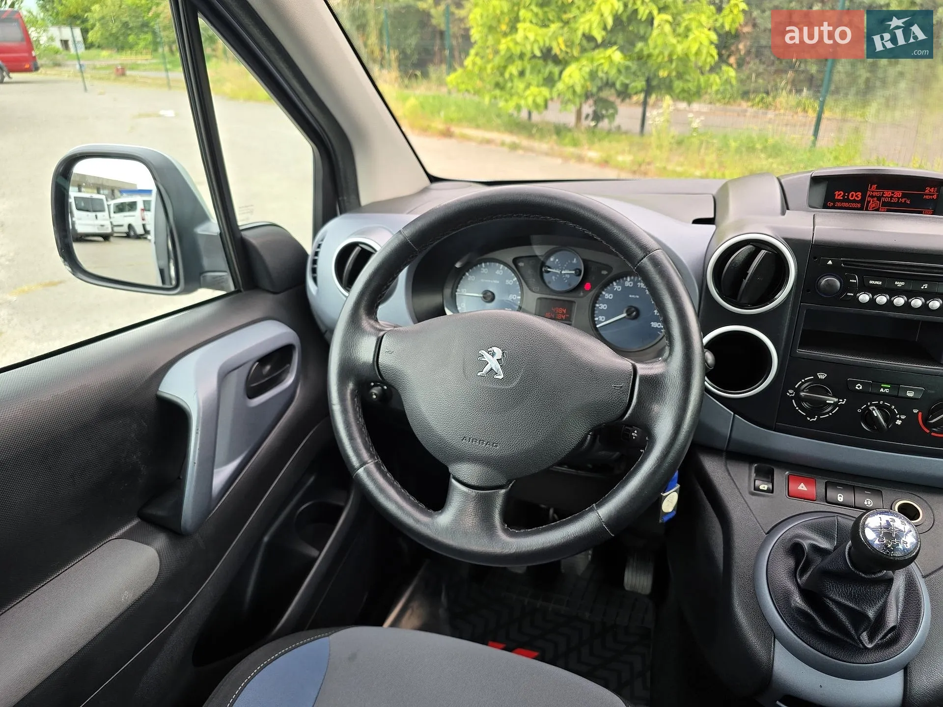 2012 Peugeot Partner - мініатюра 19