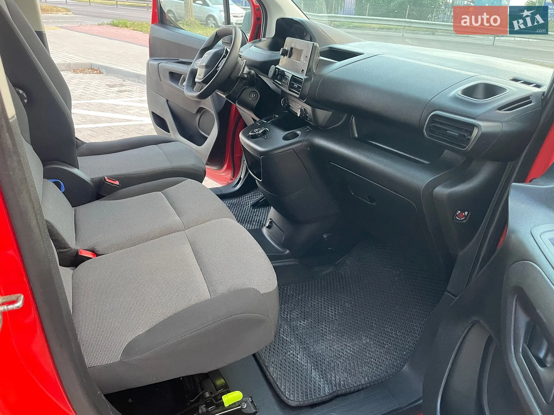 2020 Peugeot Partner - мініатюра 28