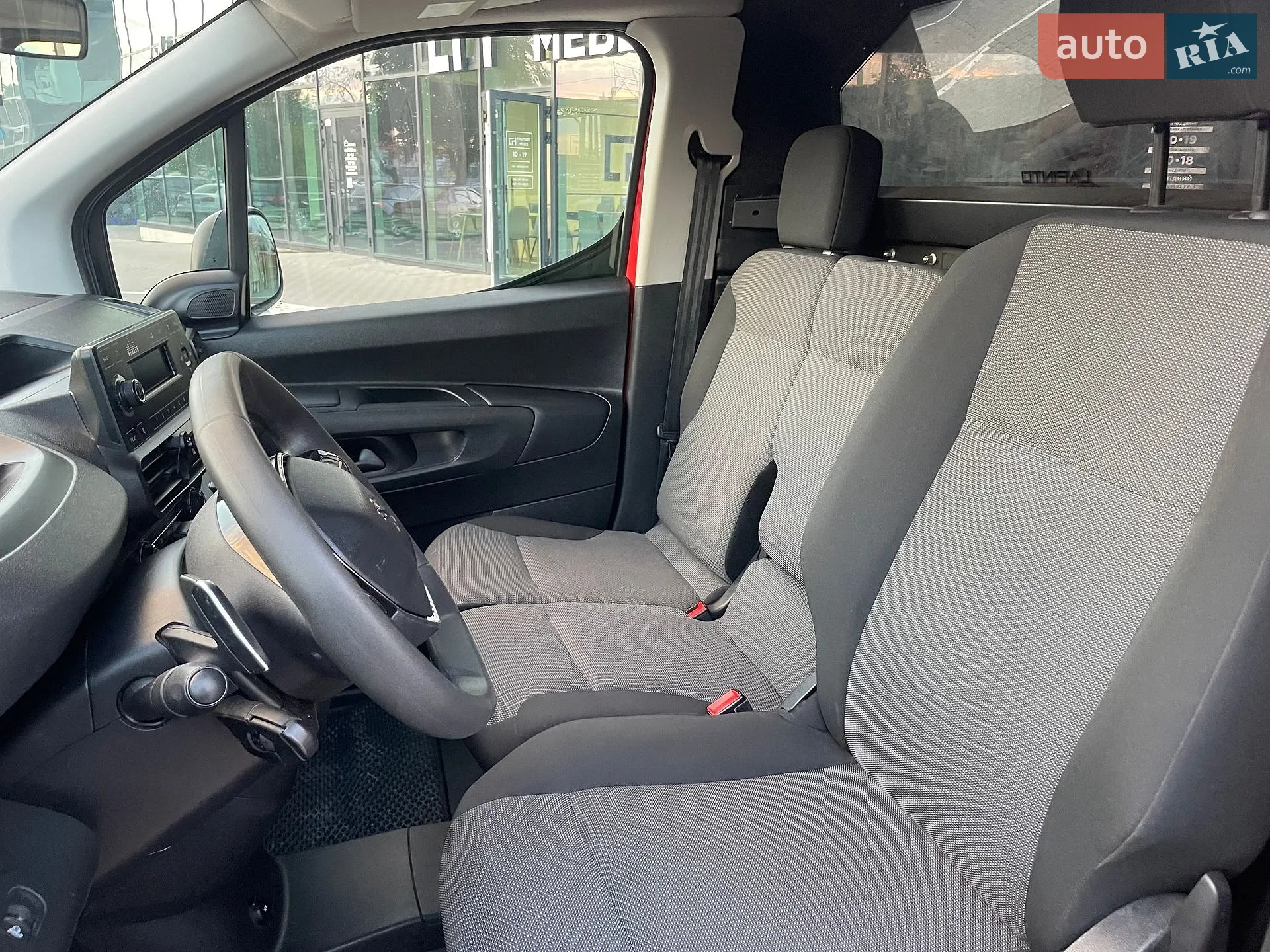 2020 Peugeot Partner - мініатюра 30