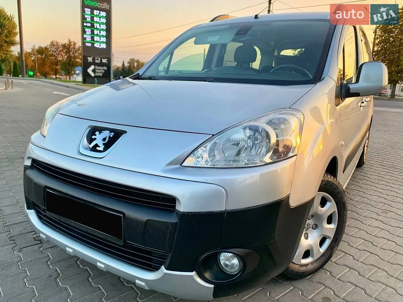 2010 Peugeot Partner - мініатюра 9