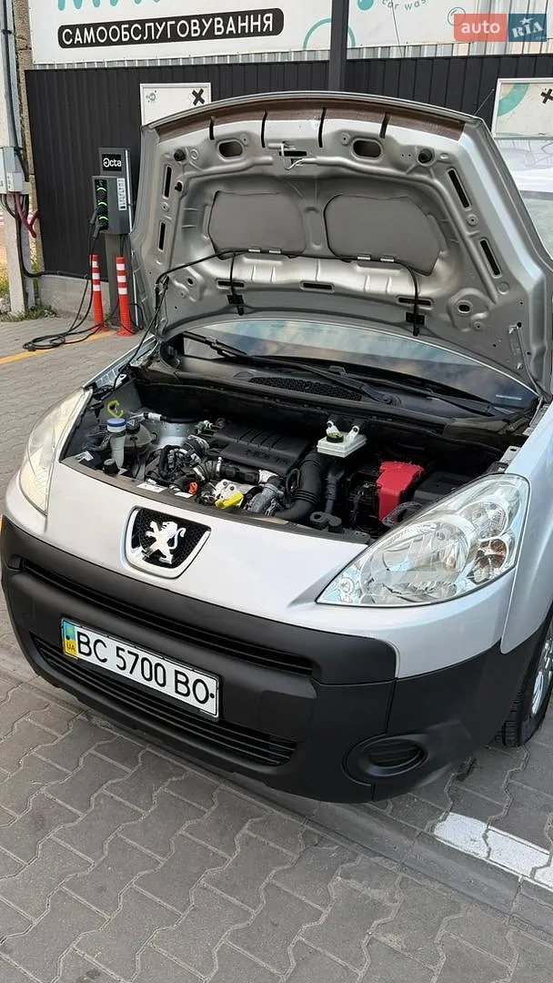 2011 Peugeot Partner - мініатюра 16