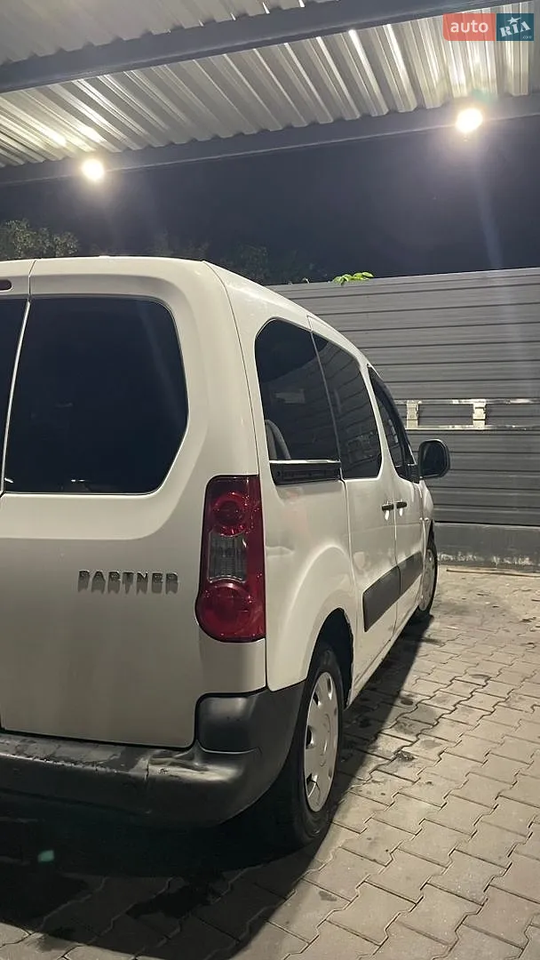 2011 Peugeot Partner - мініатюра 6