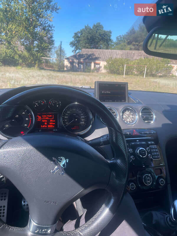 Купе Peugeot RCZ 2010 в Богодухове