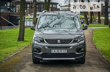 Минивэн Peugeot Rifter 2018 в 