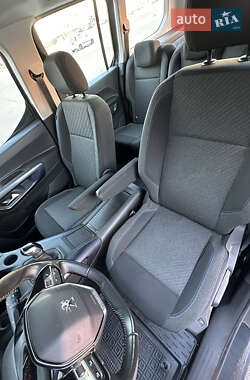 Минивэн Peugeot Rifter 2020 в 
