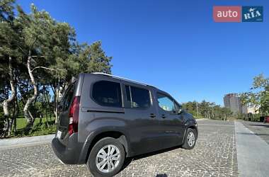 Минивэн Peugeot Rifter 2019 в 