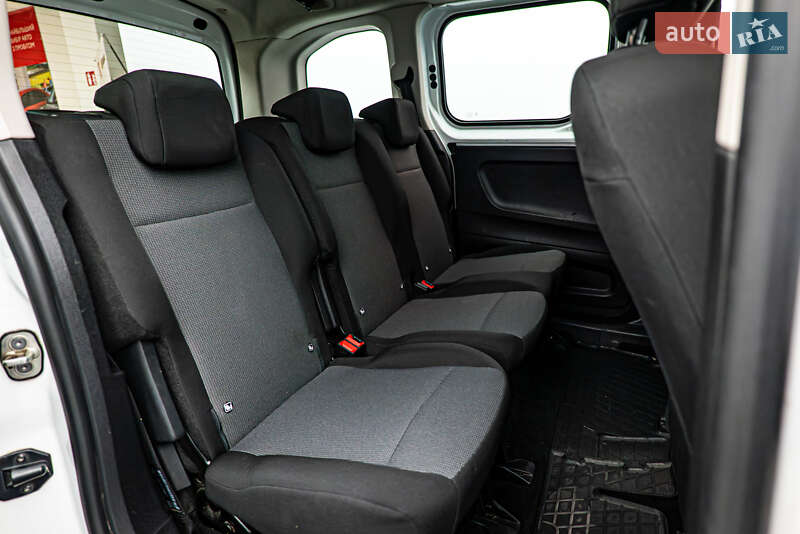 Мінівен Peugeot Rifter 2020 в Києві