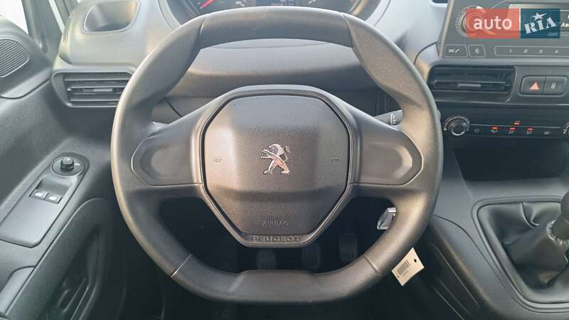 Минивэн Peugeot Rifter 2020 в Киеве фото 11 Минивэн Peugeot Rifter 2020 в Киеве