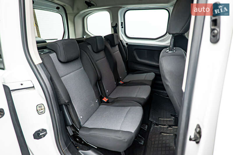 Минивэн Peugeot Rifter 2020 в Киеве фото 10 Минивэн Peugeot Rifter 2020 в Киеве