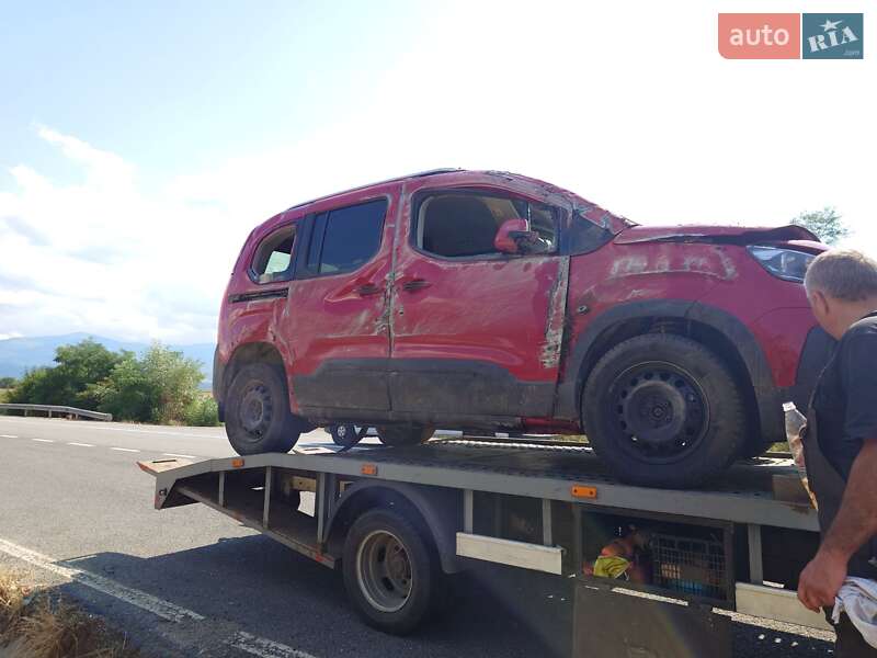 Минивэн Peugeot Rifter 2019 в Ивано-Франковске фото 3 Минивэн Peugeot Rifter 2019 в Ивано-Франковске