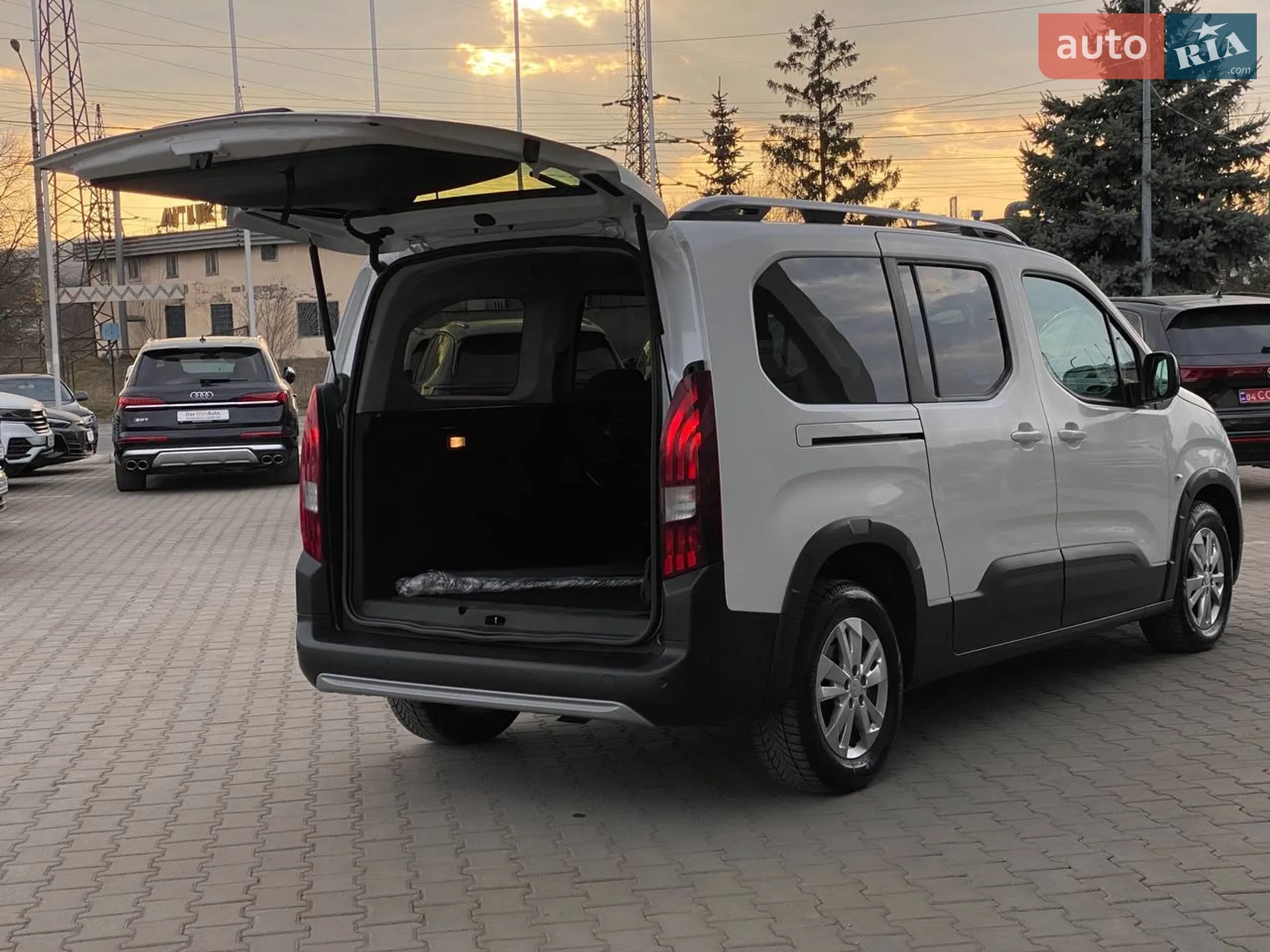 2021 Peugeot Rifter - мініатюра 9