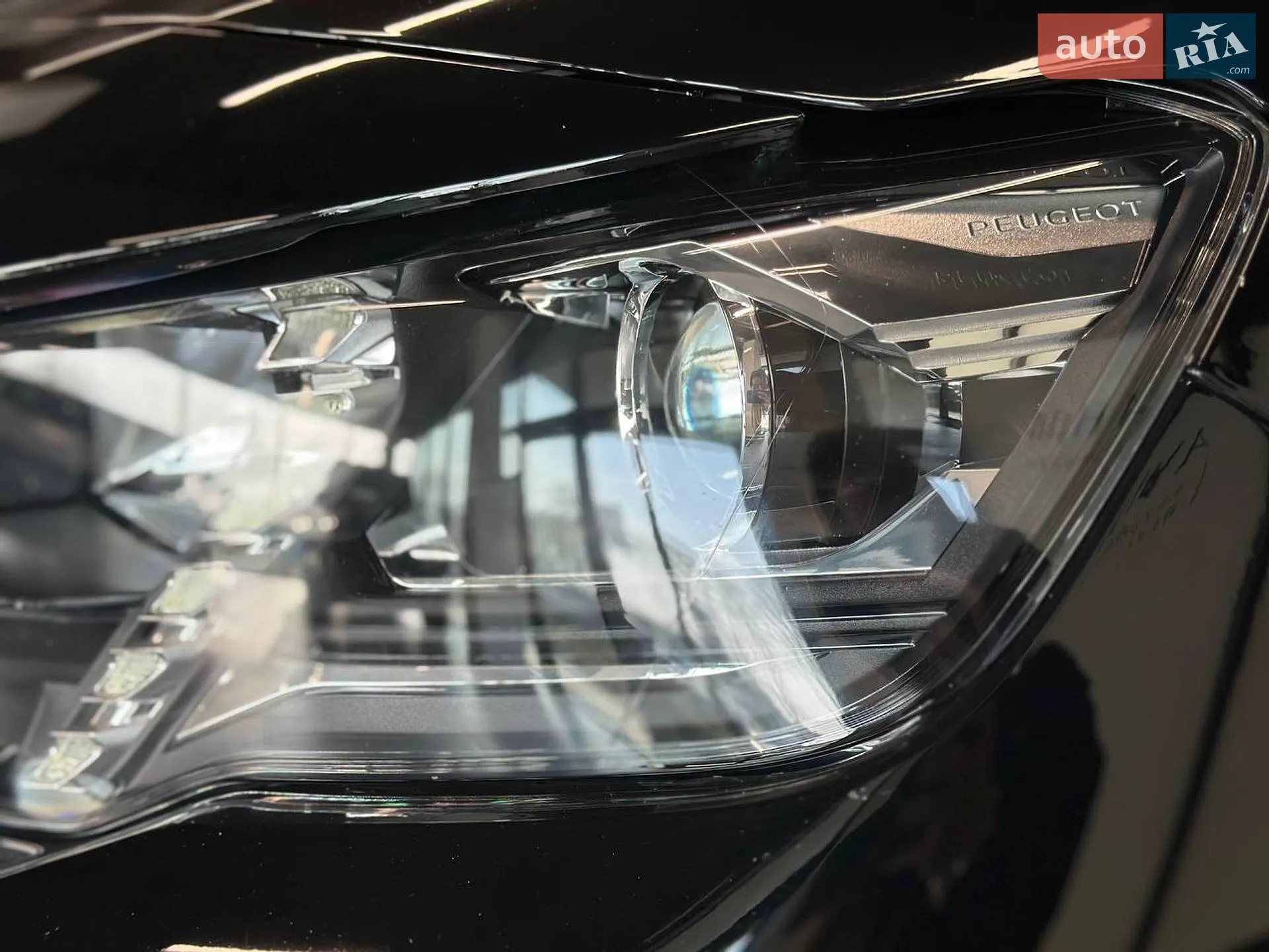 2019 Peugeot Rifter - мініатюра 11