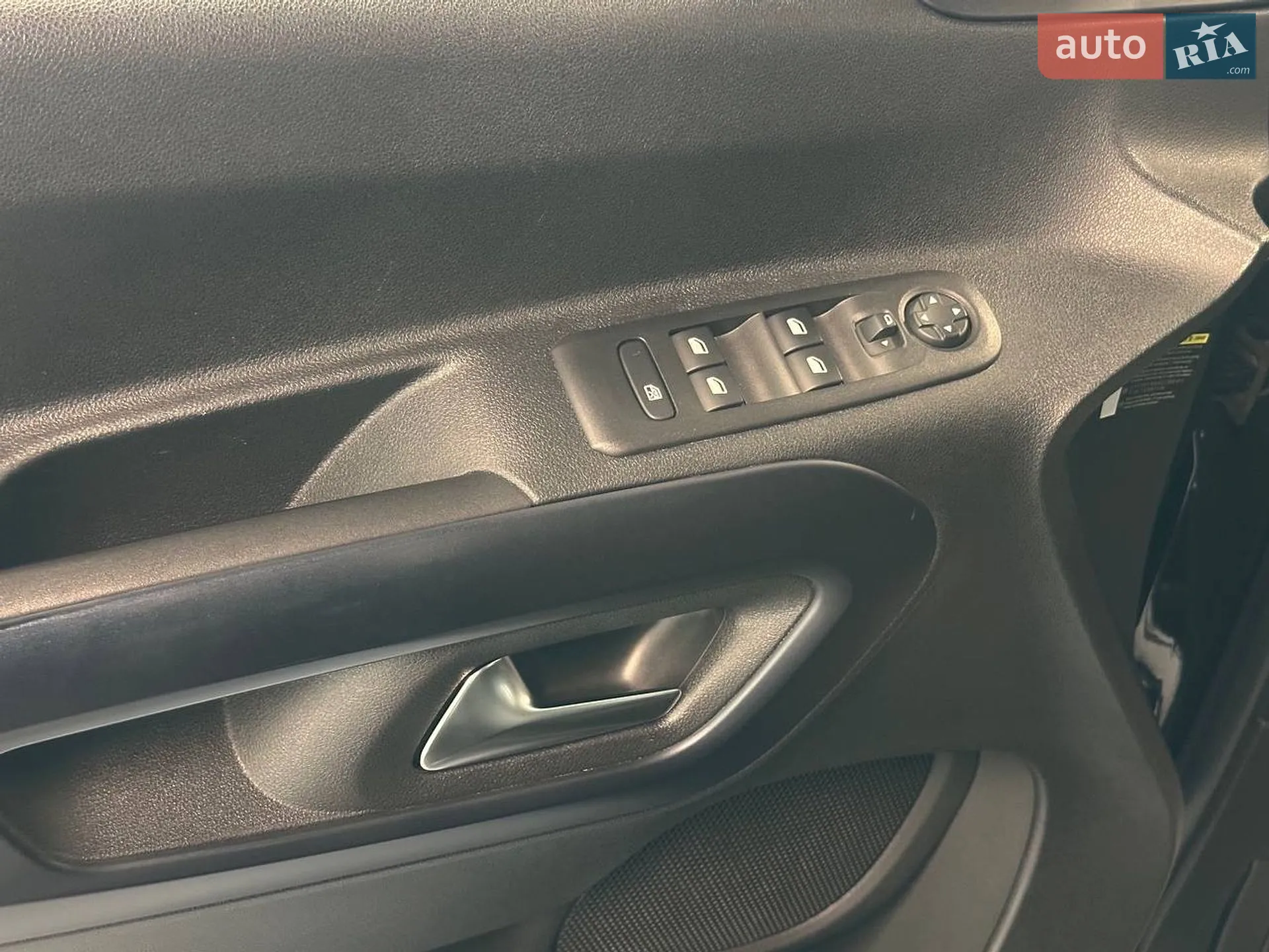 2019 Peugeot Rifter - мініатюра 13