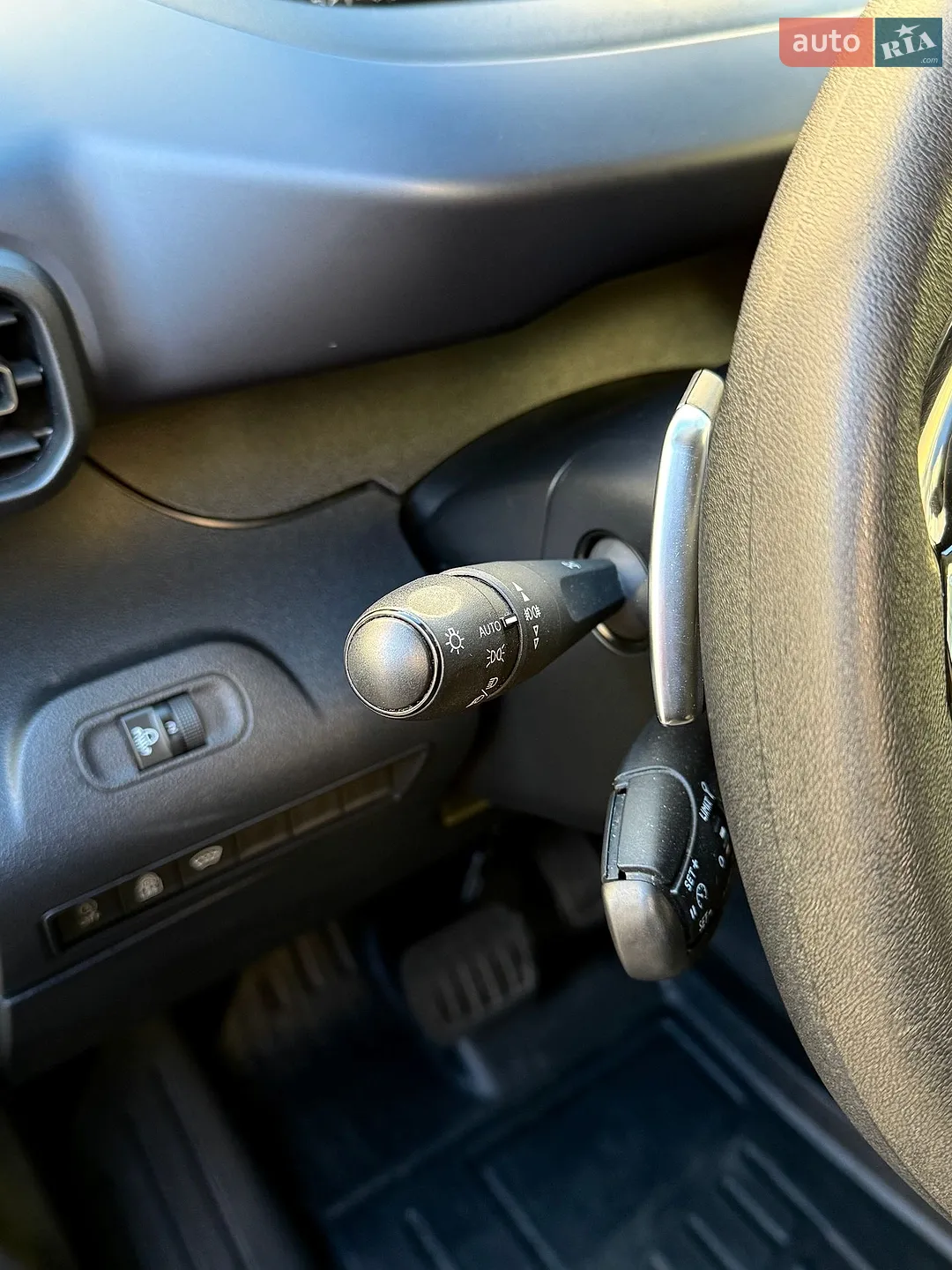 2019 Peugeot Rifter - мініатюра 35