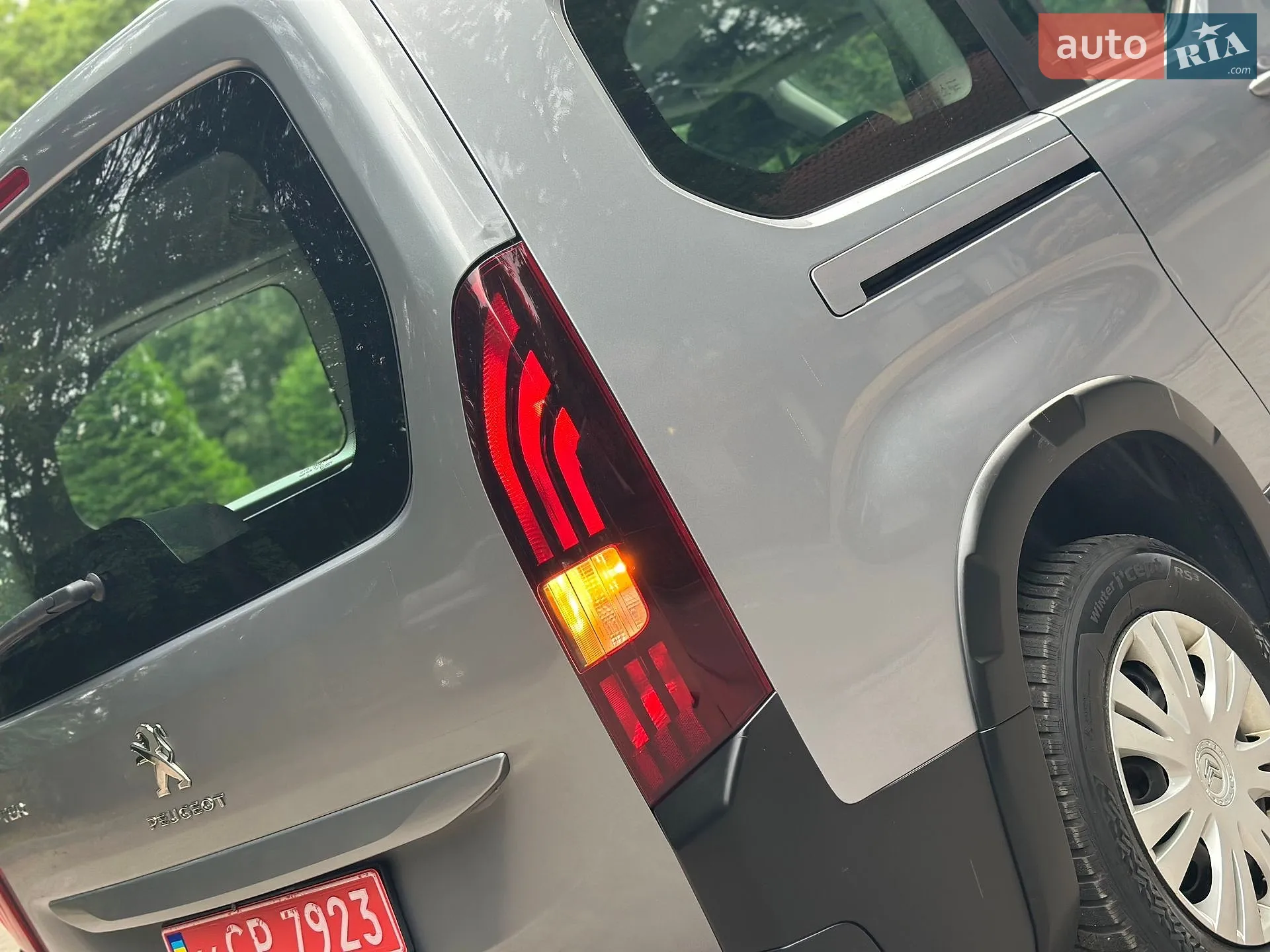 2021 Peugeot Rifter - мініатюра 28