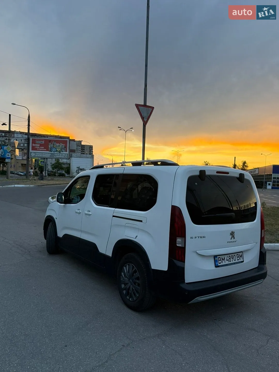 2019 Peugeot Rifter - мініатюра 18
