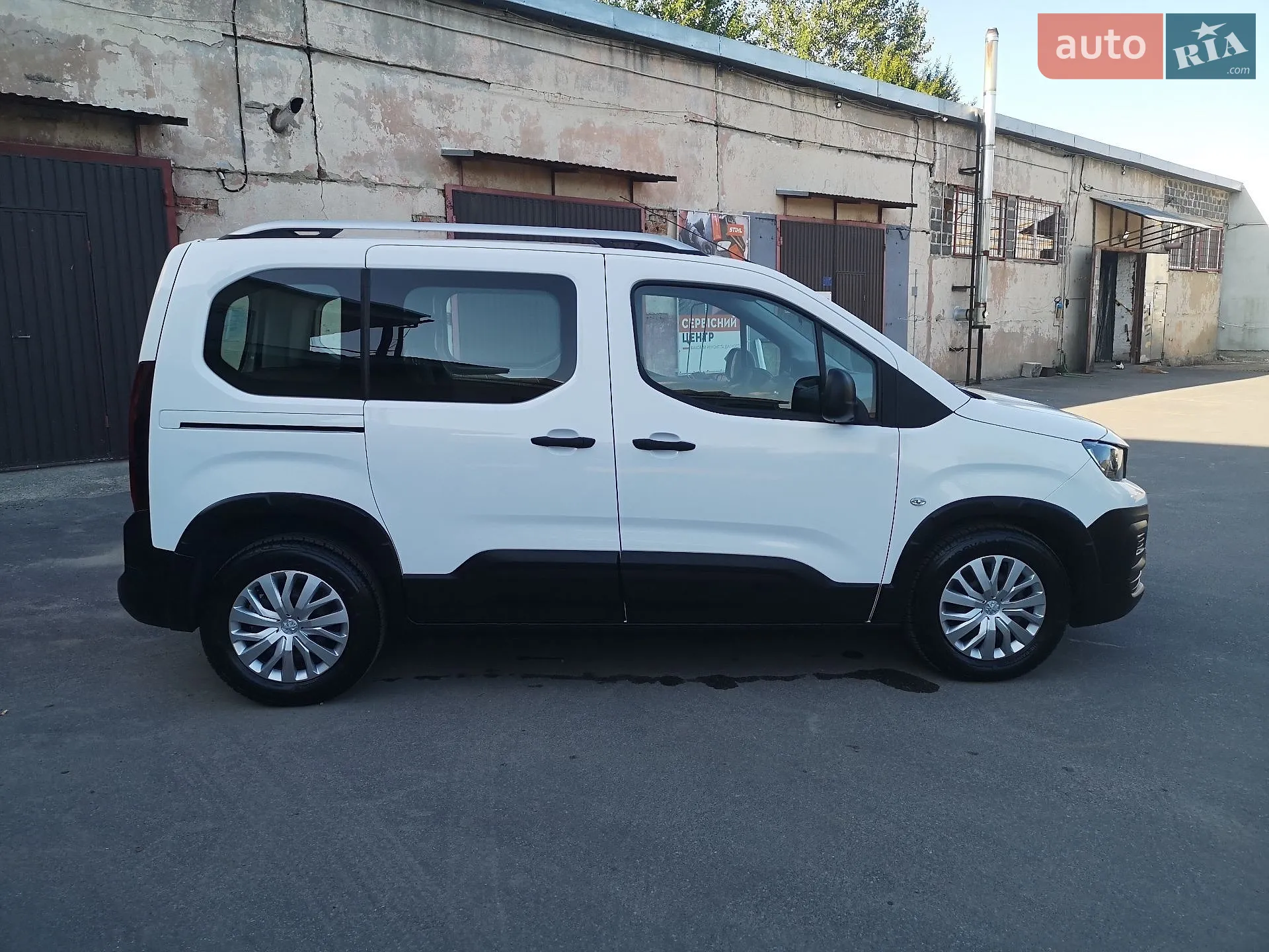2018 Peugeot Rifter - мініатюра 9
