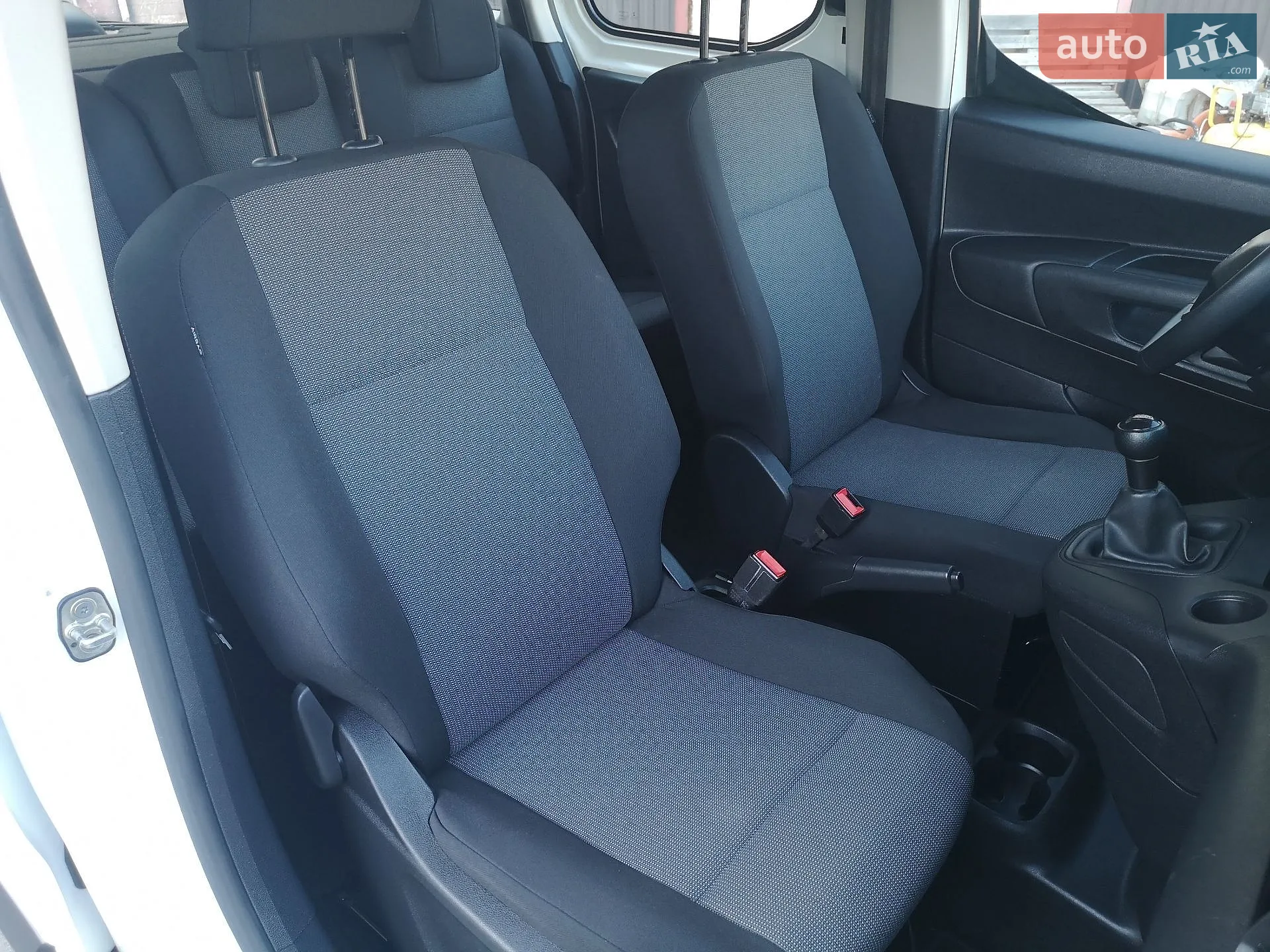 2018 Peugeot Rifter - мініатюра 24