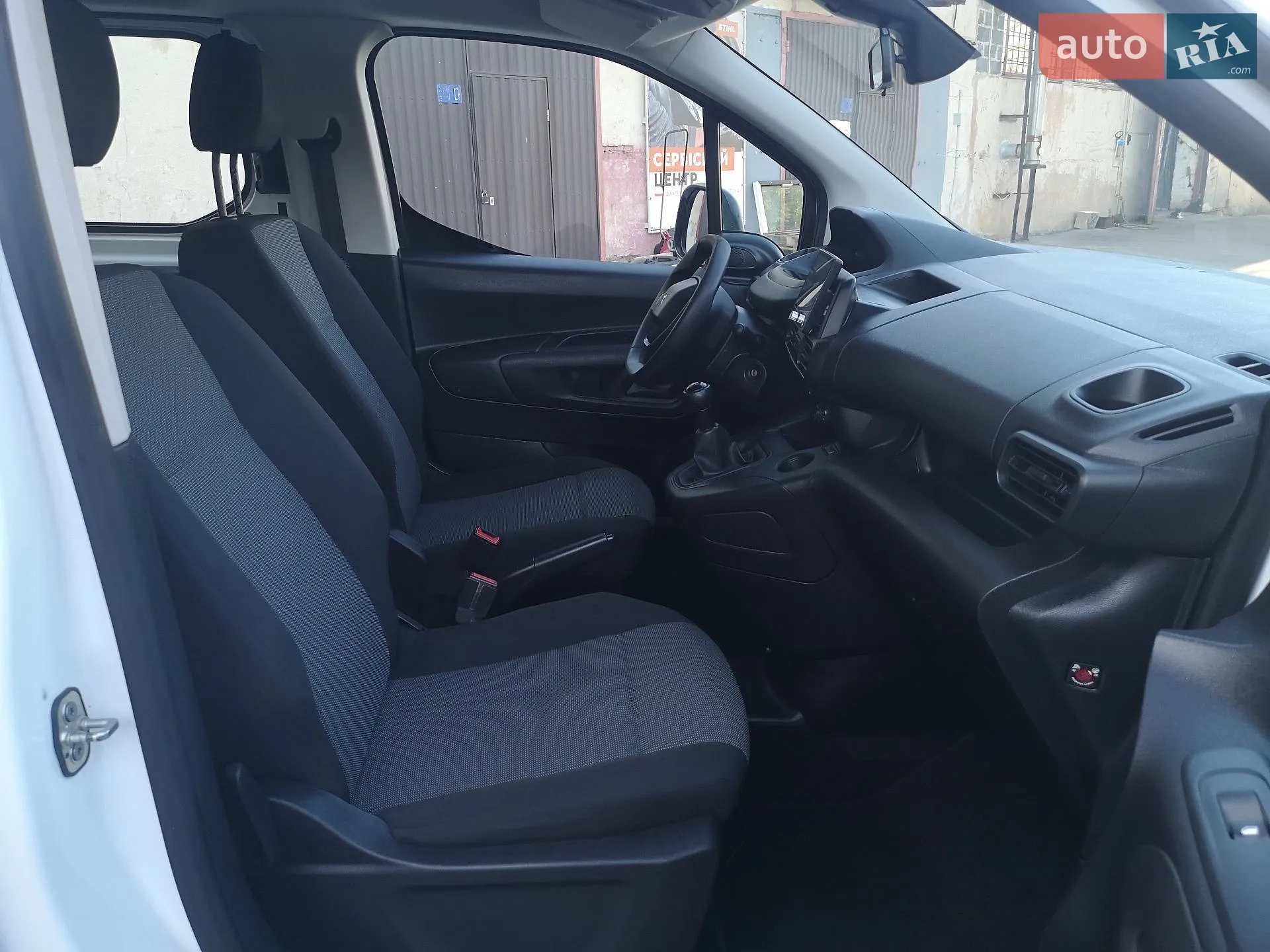 2018 Peugeot Rifter - мініатюра 23