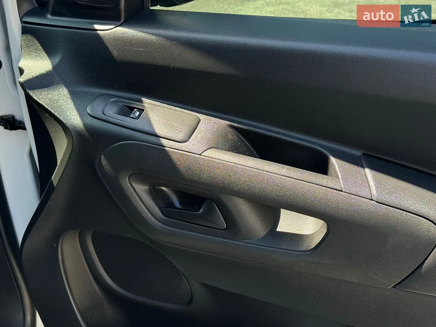 2019 Peugeot Rifter - мініатюра 30