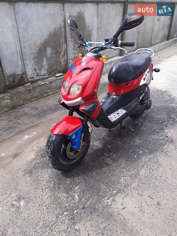 Макси-скутер Peugeot TKR 2011 в 