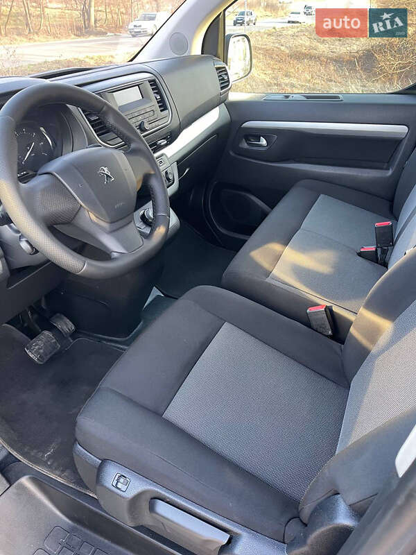 Минивэн Peugeot Traveller 2017 в Бориславе