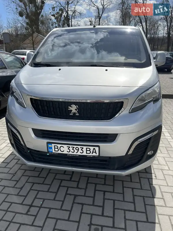 Минивэн Peugeot Traveller 2018 в 