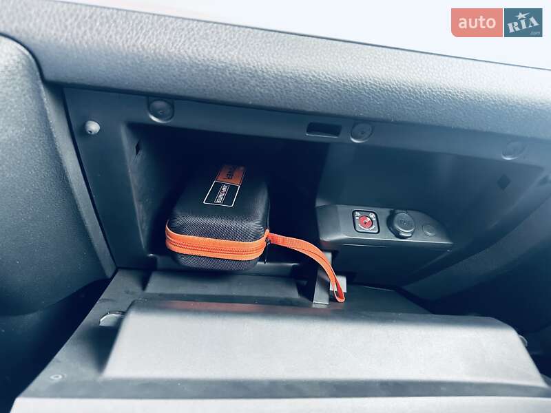Мінівен Peugeot Traveller 2020 в Києві