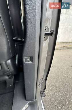 Минивэн Peugeot Traveller 2018 в 