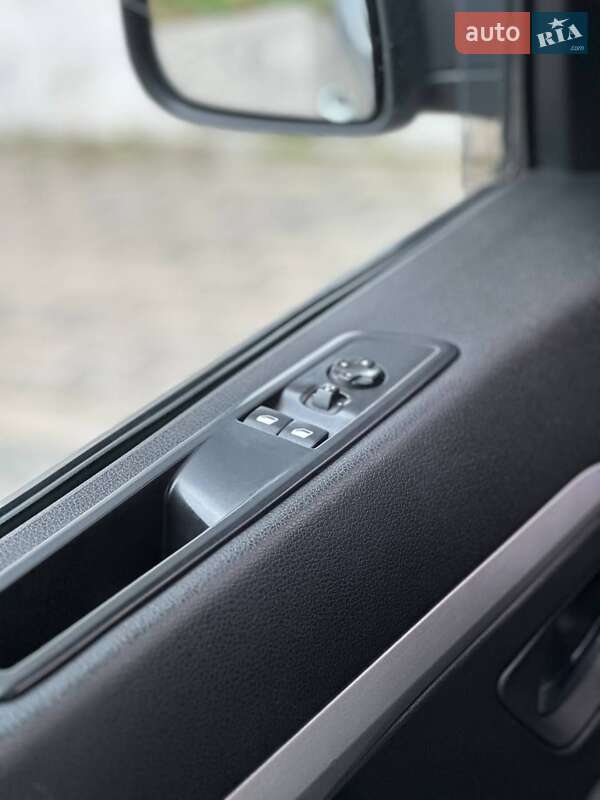 Минивэн Peugeot Traveller 2018 в Киеве