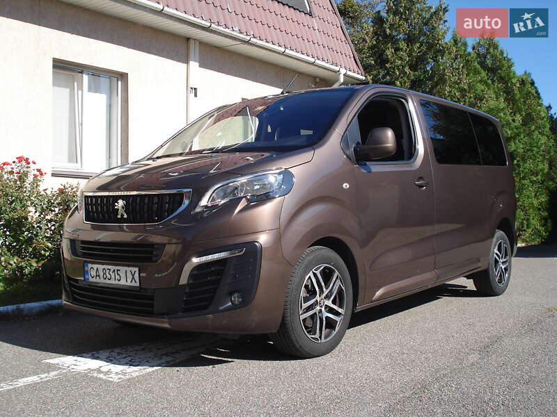 Peugeot Traveller 2017